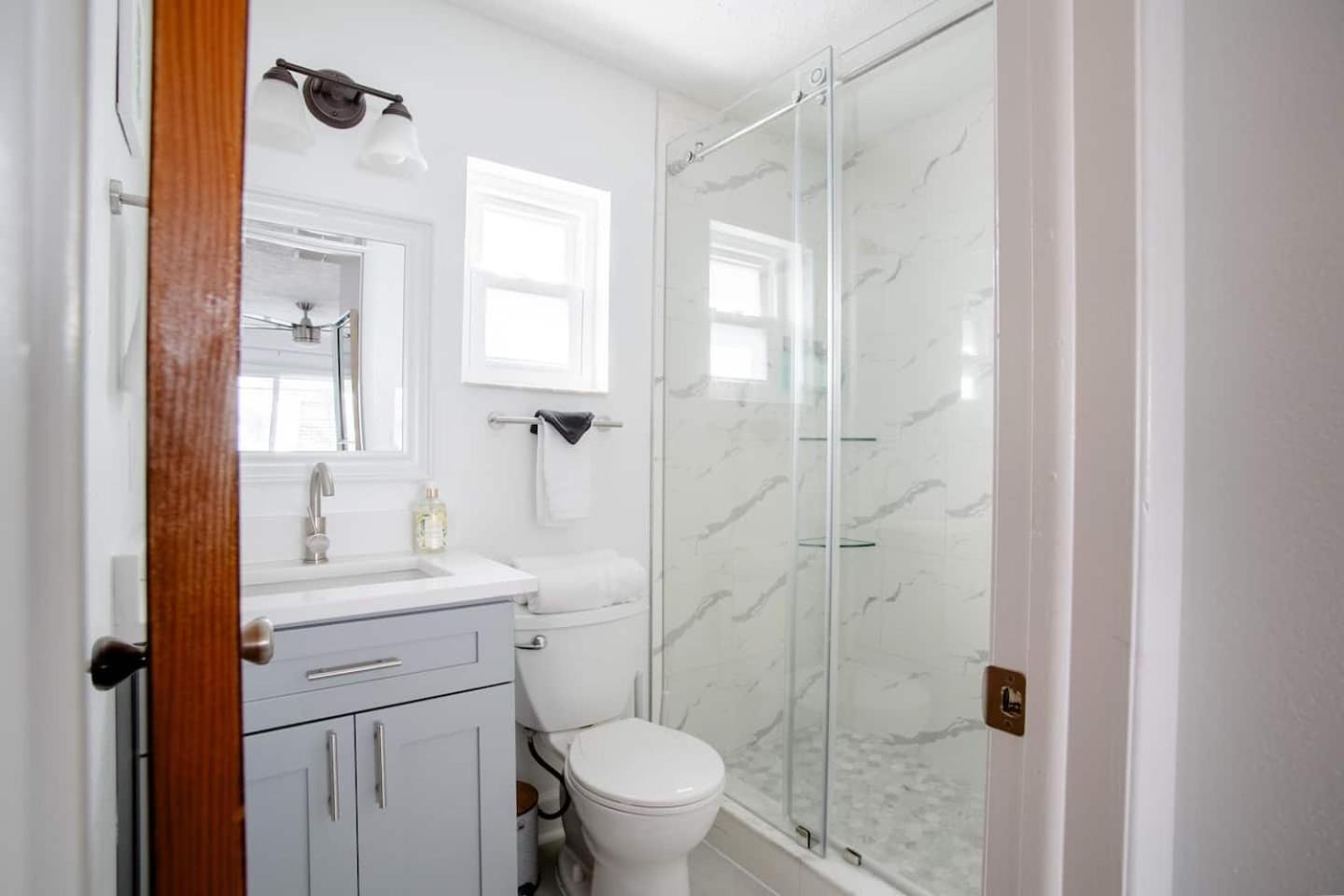 Walk Everywhere! 1-Bedroom Gem In Downtown Hub New Port Richey Kültér fotó