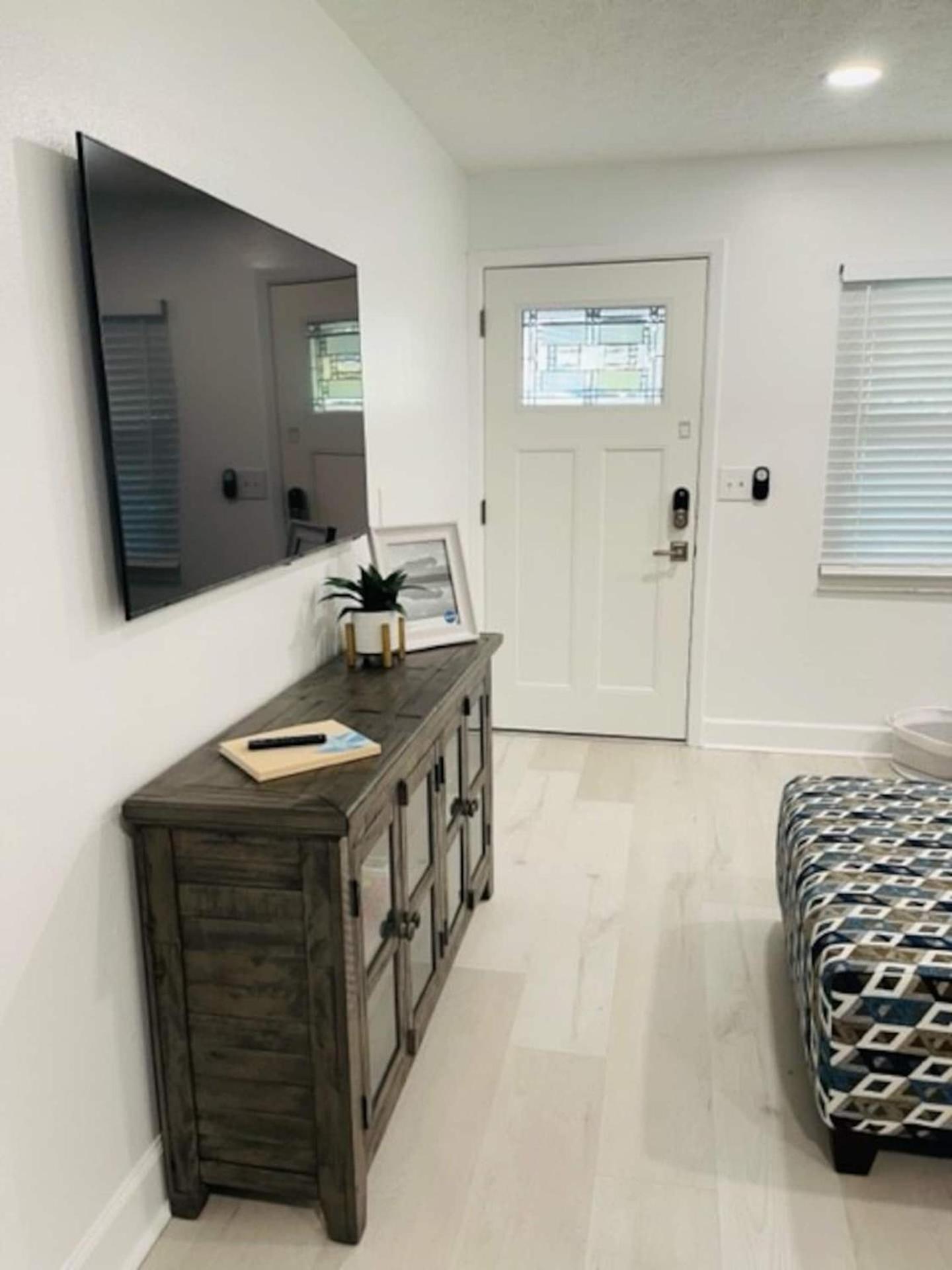 Walk Everywhere! 1-Bedroom Gem In Downtown Hub New Port Richey Kültér fotó
